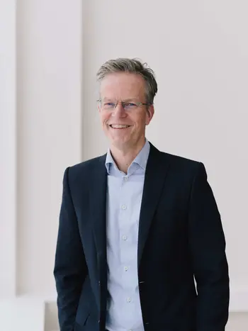 MENON PORTRAITS 01199 LOWRES