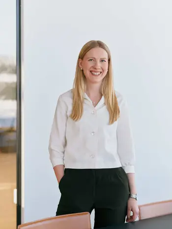 MENON PORTRAITS 02744 LOWRES