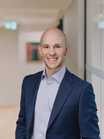 MENON PORTRAITS 00760 LOWRES