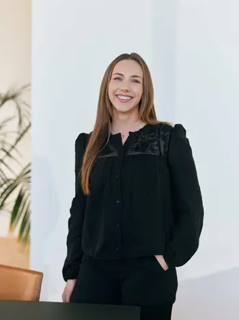 MENON PORTRAITS 02807 LOWRES