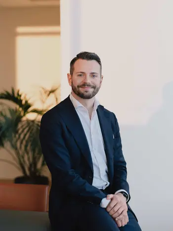 MENON PORTRAITS 03971 LOWRES